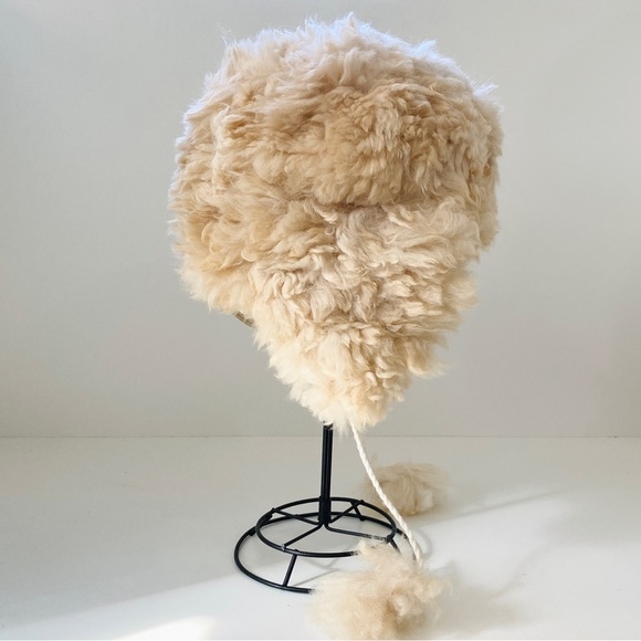 NEW 100% Alpaca cream trapper hat - Picture 4 of 8